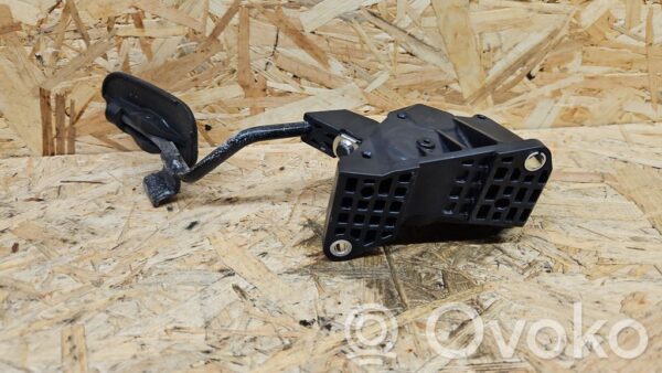 Lexus IS 220D-250-350 Accelerator throttle pedal