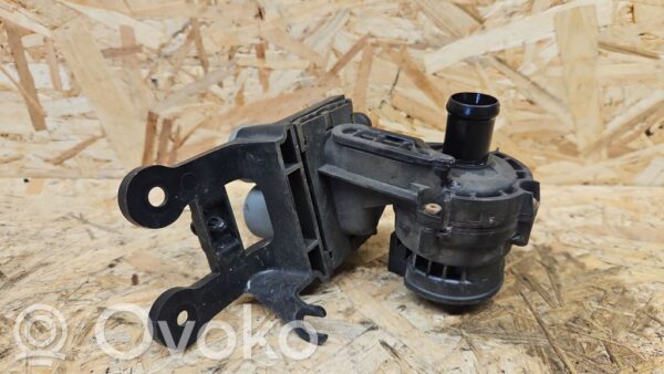 Audi A6 S6 C6 4F Coolant heater control valve