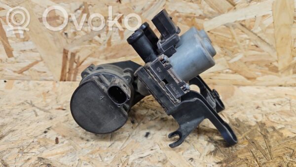 Audi A6 S6 C6 4F Coolant heater control valve