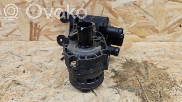 Audi A6 S6 C6 4F Coolant heater control valve