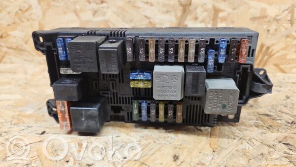 rrr-part-2534-2cae09672858d2b7abe649a68b534249 Mercedes-Benz CLS C219 Fuse module