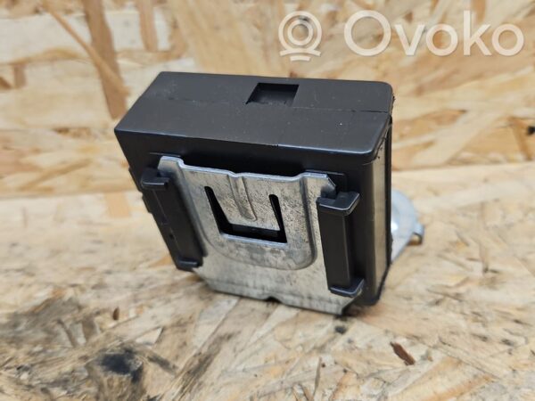 rrr-part-2536-785d211b14e90ff5536f79d0630fb281 Mercedes-Benz CLS C219 Alarm control unit/module