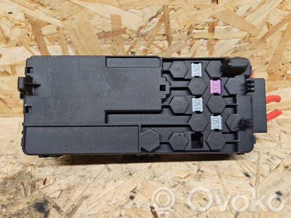 Mercedes-Benz CLS C219 High voltage junction box
