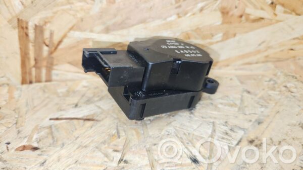Mercedes-Benz CLS C219 Air flap motor/actuator