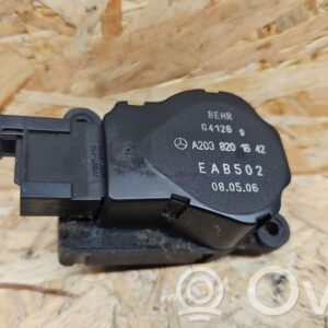 rrr-part-2557-24ea2e5dd742646254def2fa04a58806 Mercedes-Benz CLS C219 Õhuklapi mootor/ajam