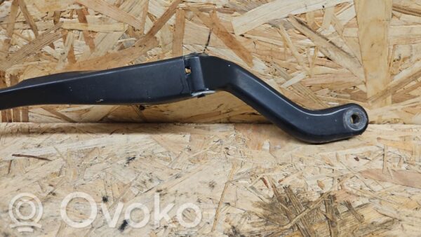 Mercedes-Benz CLS C219 Front wiper blade arm