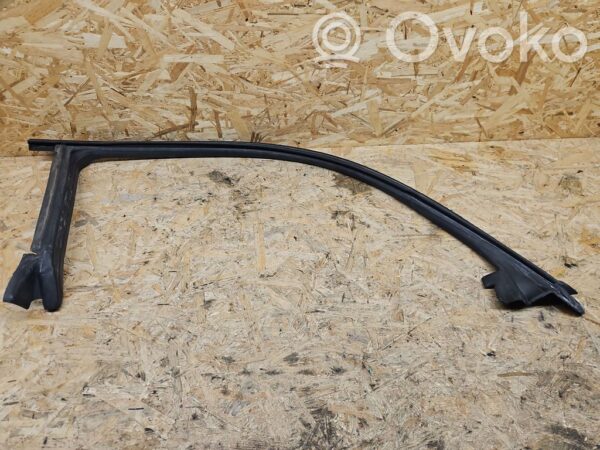 Mercedes-Benz CLS C219 Front door rubber seal