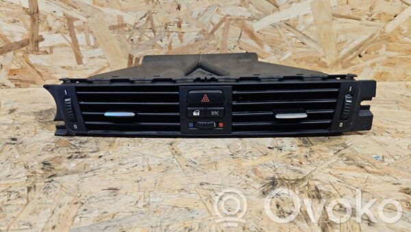 BMW 3 E90 E91 Armatuurlaua keskmise õhutusava võre