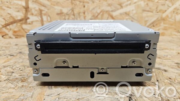 Volvo V70 Radio/CD/DVD/GPS head unit