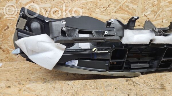 rrr-part-2660-4828fce42d2e883145ad09bcea0b84b4 Mercedes-Benz CLS C219 Armatuurlaud