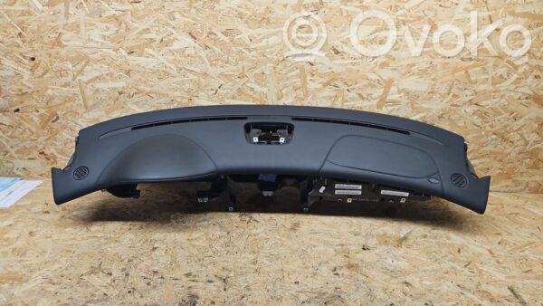 rrr-part-2660-526de8d9c633b0dd38ad4cdf4c3a8081 Mercedes-Benz CLS C219 Armatuurlaud