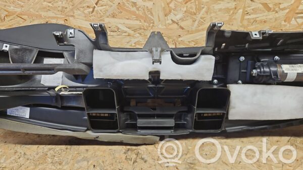 rrr-part-2660-b9b9582d63e20f22aafd83736f162b5c Mercedes-Benz CLS C219 Armatuurlaud
