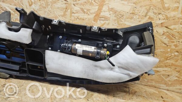 rrr-part-2660-e630e06f72e90d6c6bfe7e942dd750a1 Mercedes-Benz CLS C219 Armatuurlaud