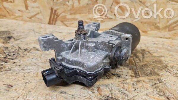Toyota Avensis T250 Wiper motor