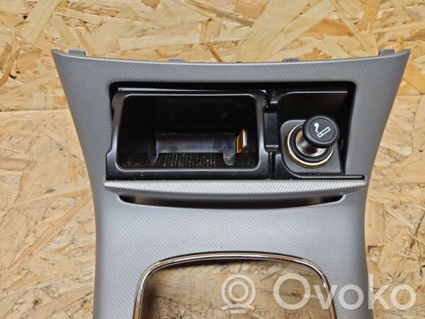 rrr-part-2724-36e383698095da542e484b0e8465b192 Toyota Avensis T250 Ashtray (front)