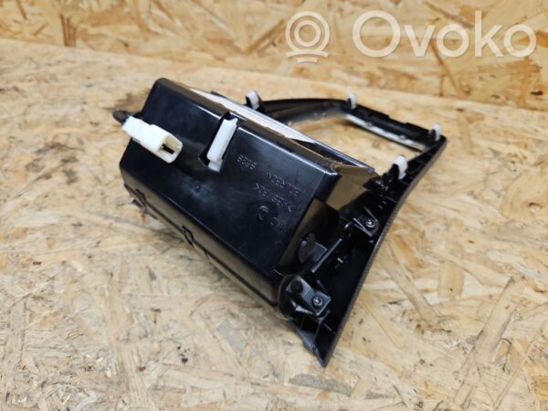 rrr-part-2724-91a22d5d39d00ed5496effc1b17d179d Toyota Avensis T250 Ashtray (front)
