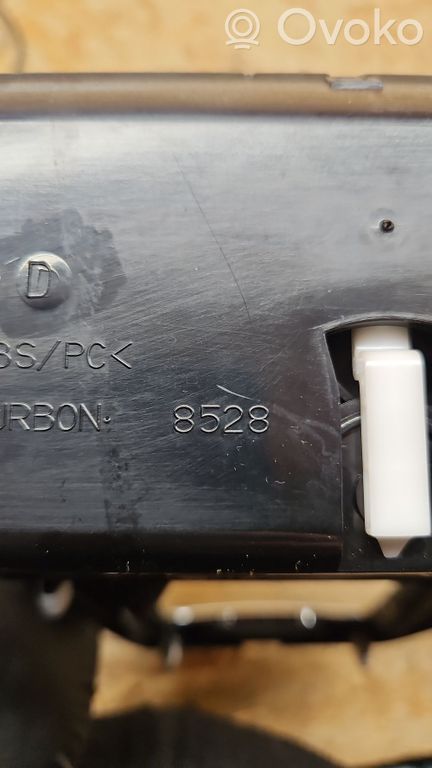 rrr-part-2724-d88ccfa23d103ad22e40a6f945d338db Toyota Avensis T250 Ashtray (front)
