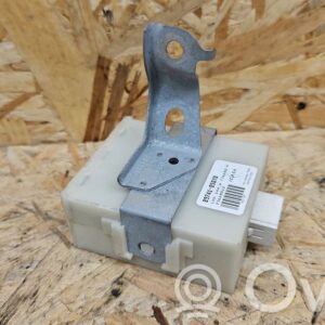 Toyota Avensis T250 Door control unit/module