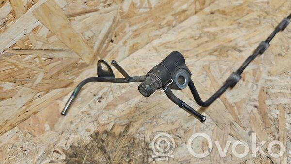rrr-part-2758-a8ce30839be08e1ce759bdb94540e042 Toyota Avensis T250 Fuel line pipe