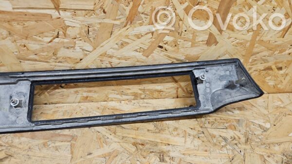 rrr-part-2774-0fb437eded6d5135310604d93d152bbe BMW 5 E60 E61 Armatuurlaua viimistlus
