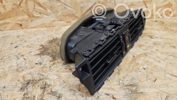 BMW 5 E60 E61 Dash center air vent grill