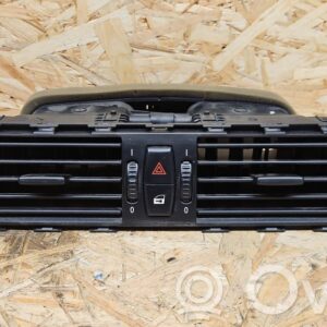 rrr-part-2782-31fb86c2d964965e7d10e34b18c586b7 BMW 5 E60 E61 Armatuurlaua keskmise õhutusava võre