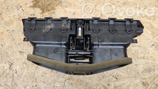 BMW 5 E60 E61 Dash center air vent grill