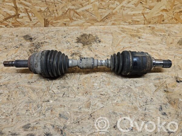 Toyota Avensis T250 Front driveshaft