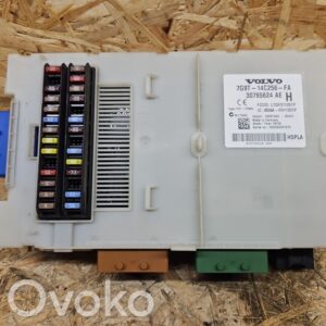 rrr-part-2857-3342fd6f94b7ce08b7872bcf94450c08 Volvo V70 Kaitsemoodul