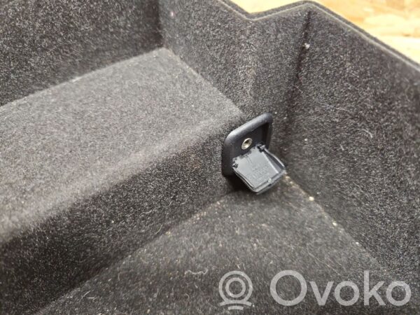 Audi S5 Glove box central console