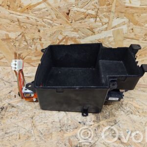 Audi S5 Glove box central console
