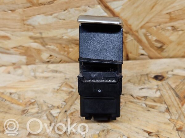 rrr-part-2906-691f936e382d8b58c8bece2fb982de37 Audi S5 Käsipiduri lüliti