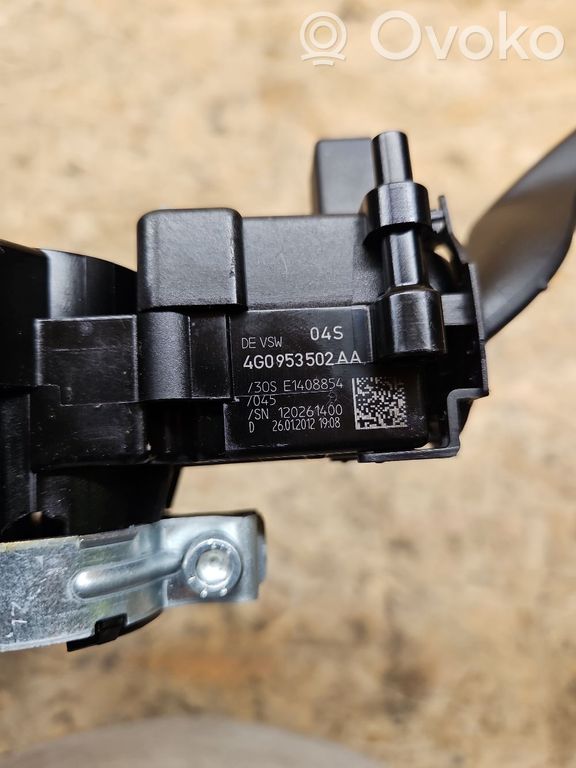 rrr-part-2907-3a38b29877ce986d18424f7f1542bf20 Audi S5 Klaasipuhasti suunatulede kang/lüliti