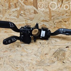 rrr-part-2907-63de3c02922b9750acbb377bdcae614a Audi S5 Klaasipuhasti suunatulede kang/lüliti