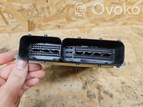 Audi A6 S6 C6 4F Mootori aju ECU