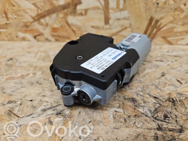 rrr-part-2921-b37d2317016590074499ebf353ab28fa Audi S5 Katuseluugi mootor/ajam