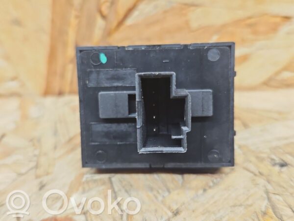 rrr-part-2945-5f224c0c2f48dc3589295a9be023bd3b Volkswagen Touareg I Kütuseluugi lüliti