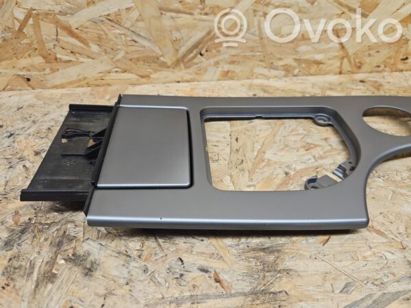 rrr-part-2960-065222b2e12e8fd6f9c0dd6d4900c266 BMW 5 E60 E61 Keskkonsooli iluliist