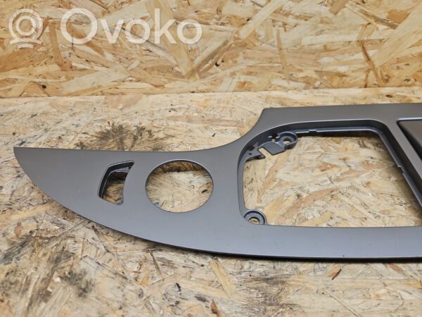 rrr-part-2960-c218978f9b132a6187be8d402f5d259d BMW 5 E60 E61 Keskkonsooli iluliist