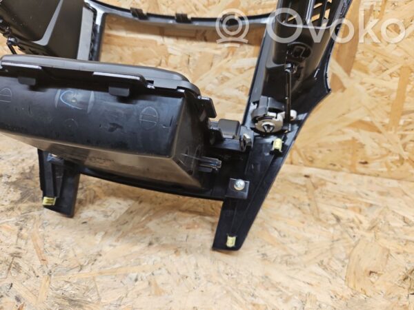 rrr-part-2985-01da14873cdc7bf4cc52e8b9c7a2c227 Subaru Outback Armatuurlaua keskmise õhutusava võre