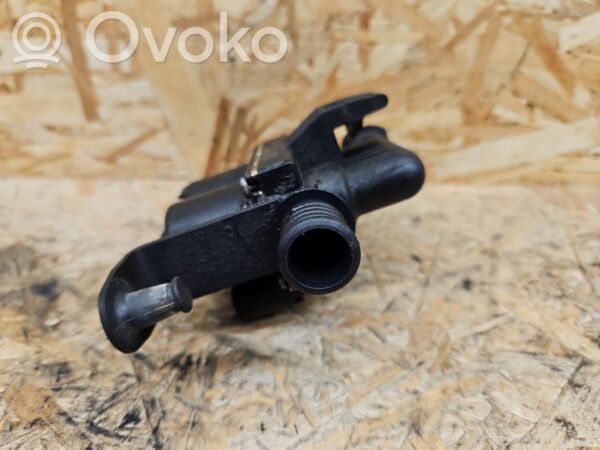 rrr-part-2999-e1bdd7913d410a77f1c15200a1457484 BMW 5 E60 E61 Jahutusvedeliku soojendi juhtventiil