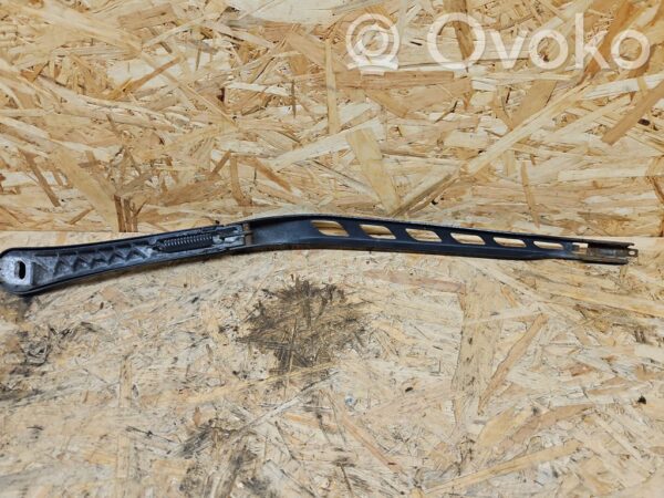 rrr-part-3024-c4784f1f57b9ee6d7e1df1930479e417 BMW 5 E60 E61 Front wiper blade arm