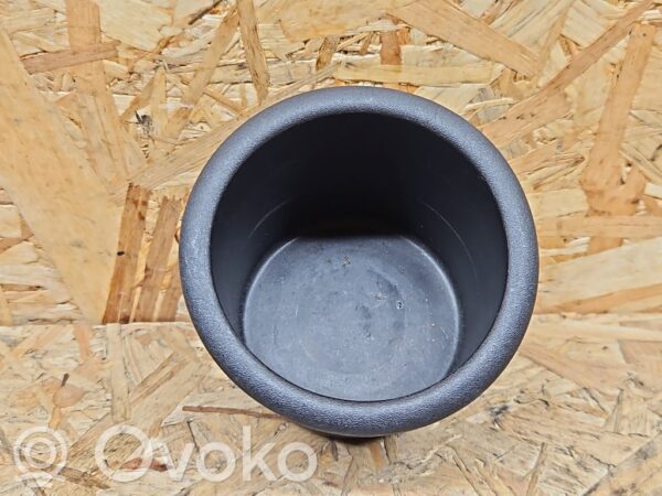 rrr-part-3059-5b4a4e02e9b8ab259a635b73b2aa5677 Ford Galaxy Cup holder
