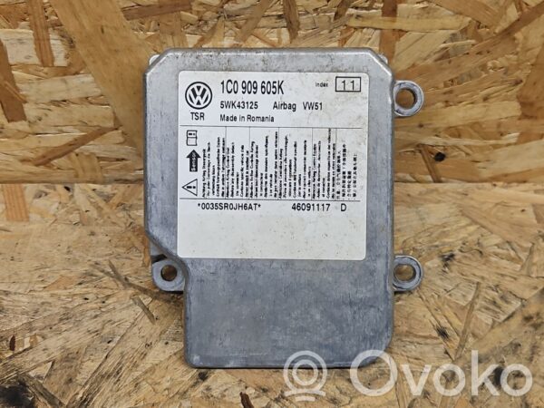 Skoda Fabia Mk2 (5J) Airbag control unit/module