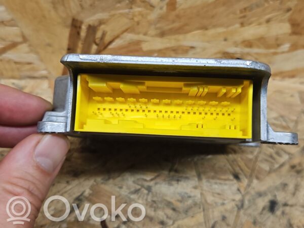 Skoda Fabia Mk2 (5J) Airbag control unit/module