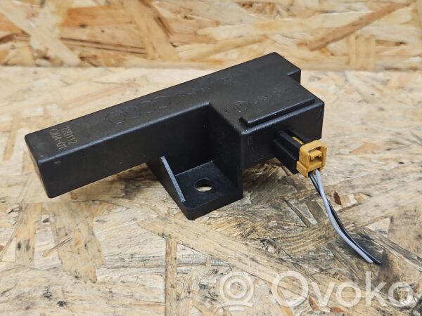 rrr-part-3075-2f326d5ce1ce44920f104b69be066225 Audi S5 Võtmeta (KESSY) go juhtplokk/moodul