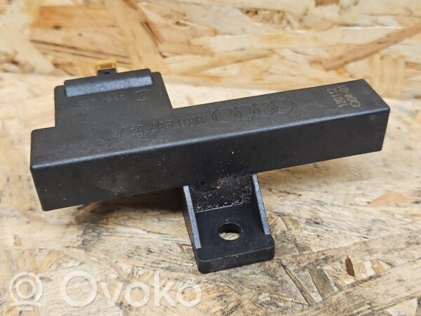 rrr-part-3075-4f8cbd6cc455b4f76071c6b36414f528 Audi S5 Võtmeta (KESSY) go juhtplokk/moodul