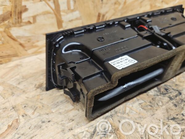 rrr-part-3082-781a5b91dc8156c5cb61e525c53adcd4 Audi S5 Armatuurlaua keskmise õhutusava võre