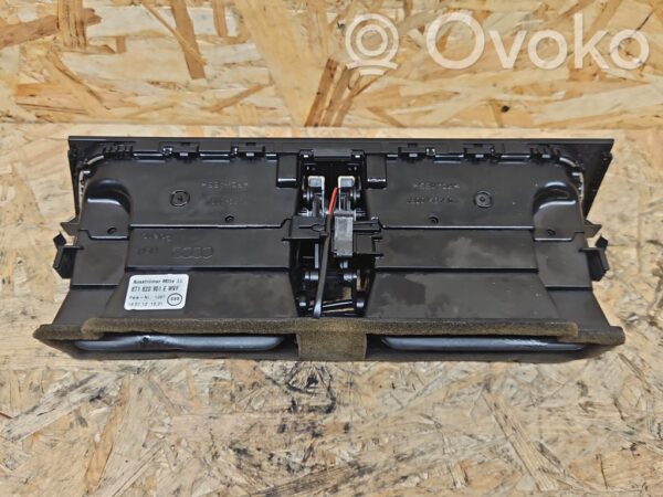 rrr-part-3082-9dd3eec3182884762bf9908661b321b6 Audi S5 Armatuurlaua keskmise õhutusava võre