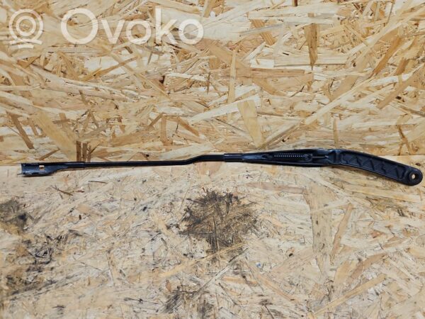 Audi S5 Front wiper blade arm